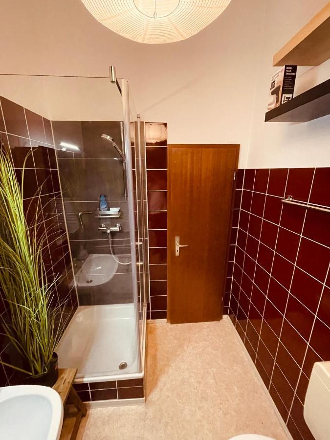 Retro Appartement Im Herzen Von Koeln Deutz Ngoại thất bức ảnh